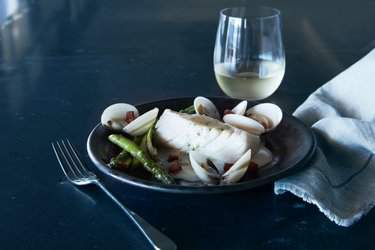 NCL Norwegian Escape Bayamo Restaurant 2.jpeg